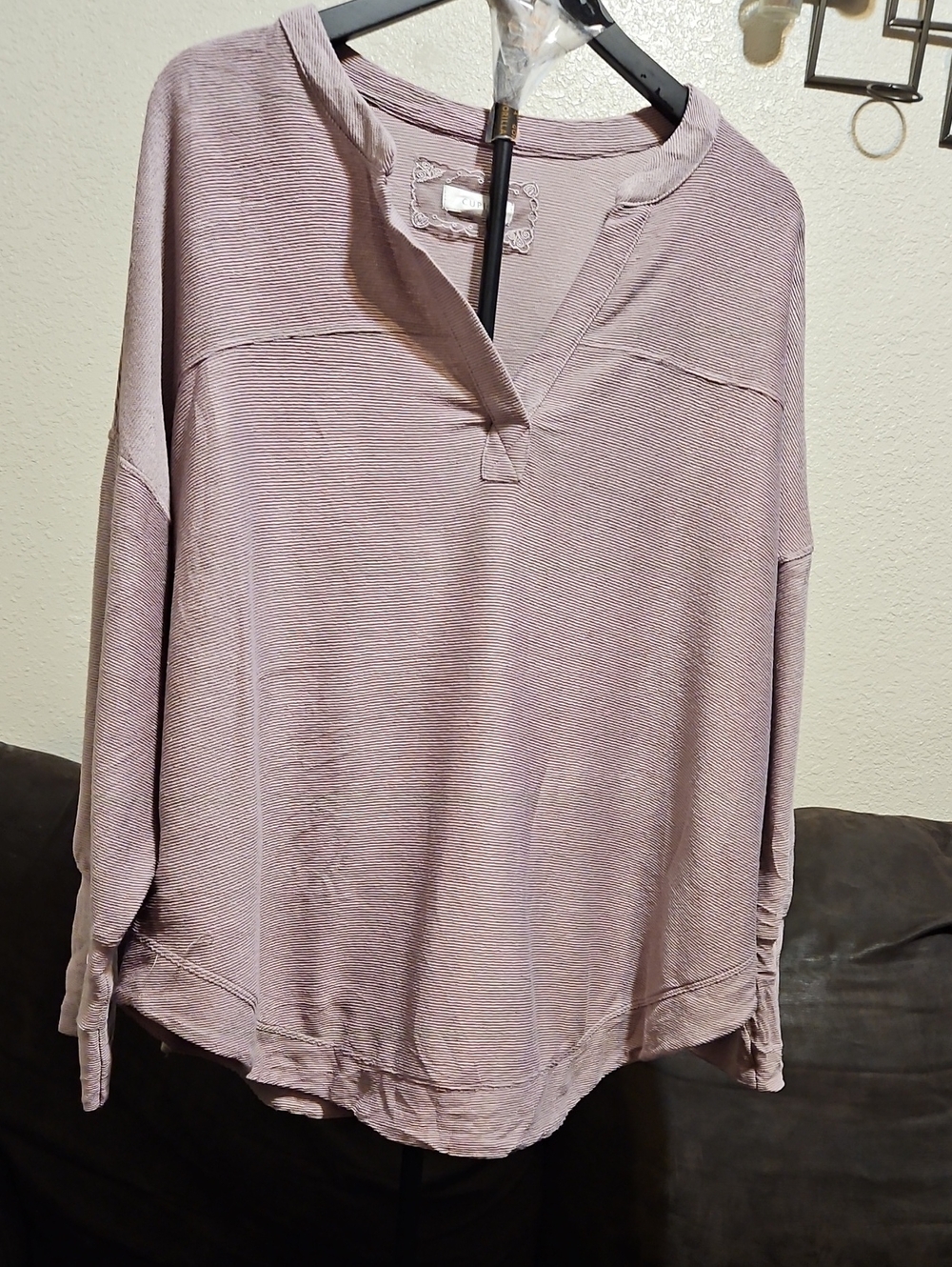 Women's Relaxed V-Neck Long Sleeve Top - Dusty Mauve